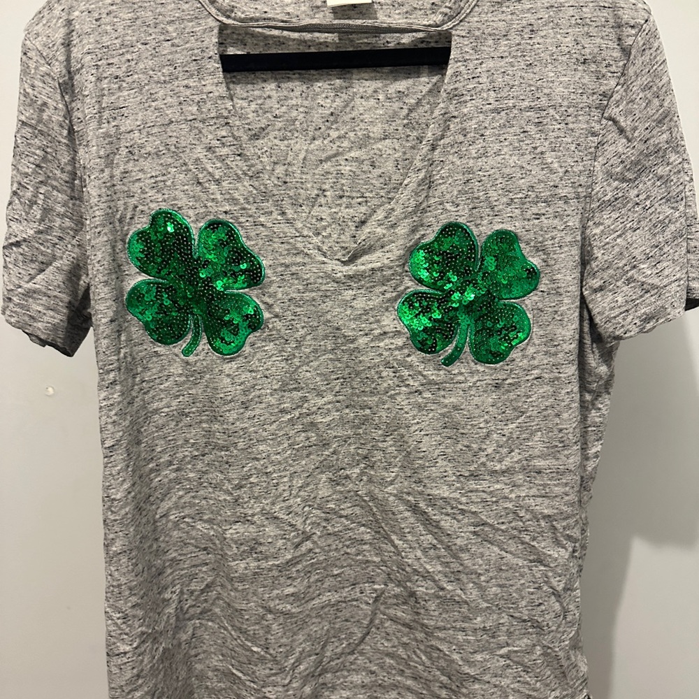 PINK Victoria's Secret Gray Tee with Green Sequin Clovers